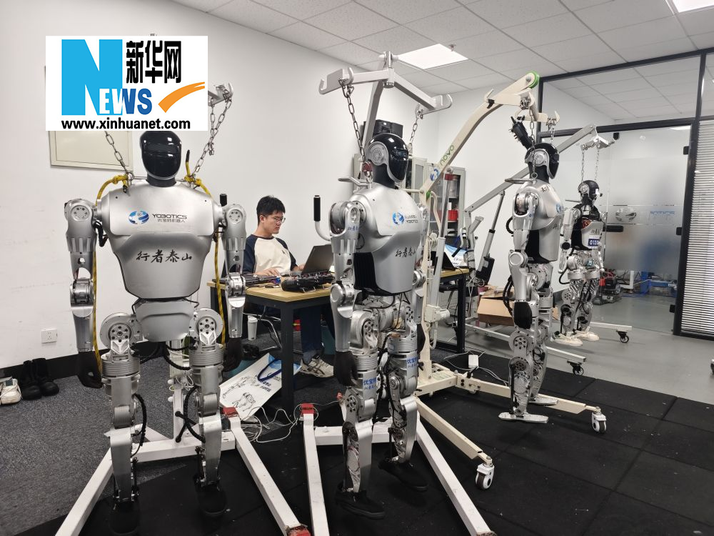 “黃金周”里的經濟故事：工程師讓機器人競技更強、“下手”更準